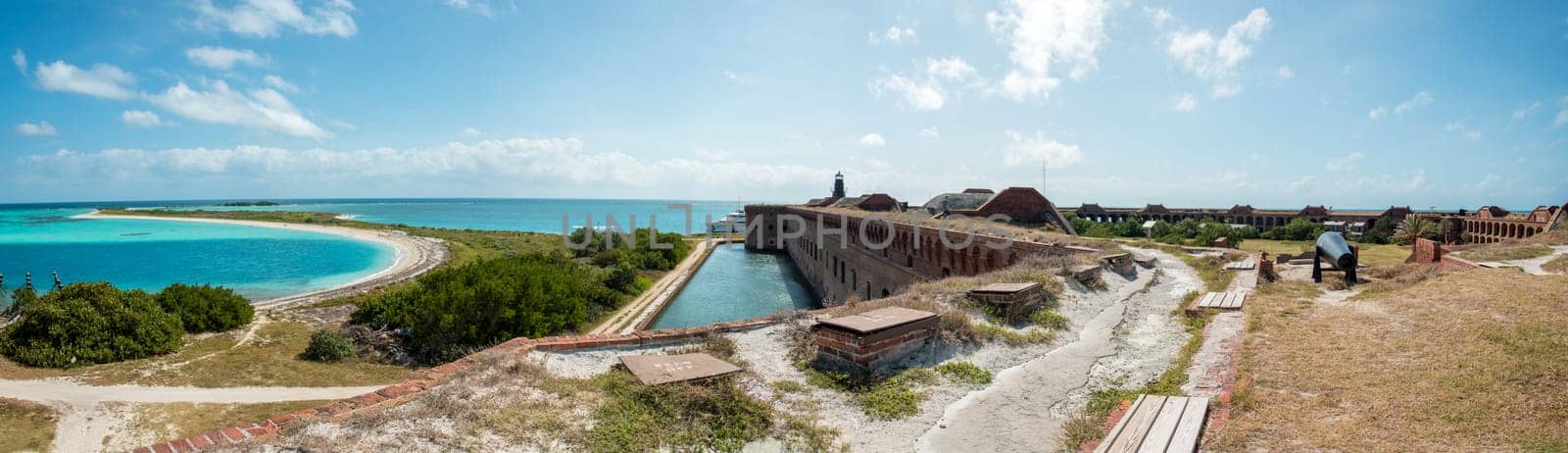 Cannon on the roof of Fort Jefferson, Dry Tortuga Island, Florida, USA