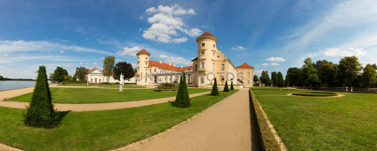 Panorama des Reinsberger Schlosses