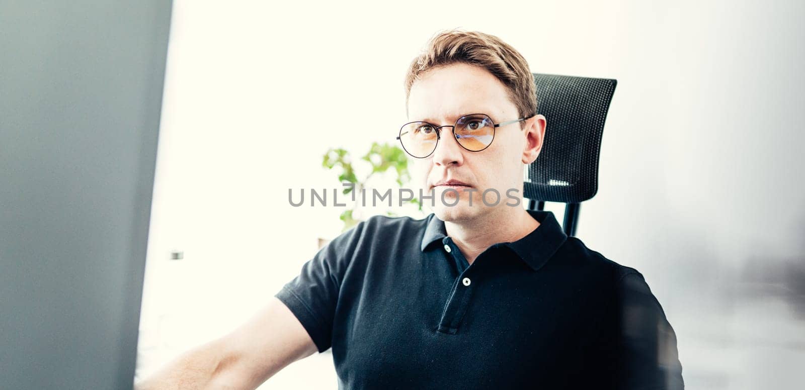 Remote work and modrn conectivity. Virtual meeting with many participents online. Webinar. Businessman talking online with employees via video connection