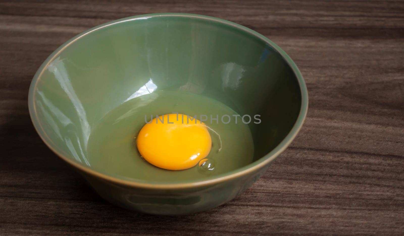 Fresh natural eggs in a bowl to prepare for fried eggs, Omelettes, Traditional dishes of rural people in Thailand.