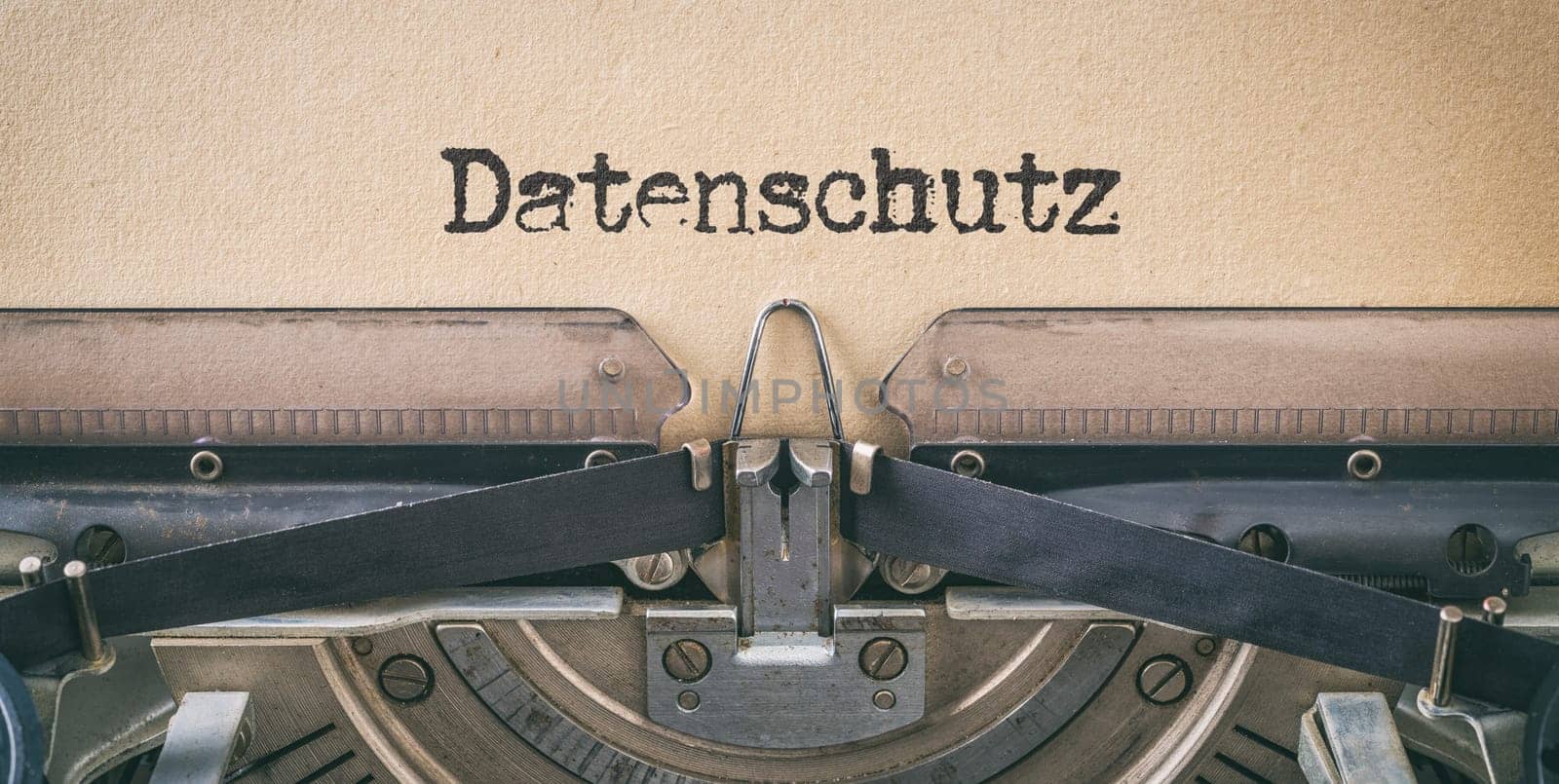 Text written with a vintage typewriter - Privacy protection in german - Datenschutz