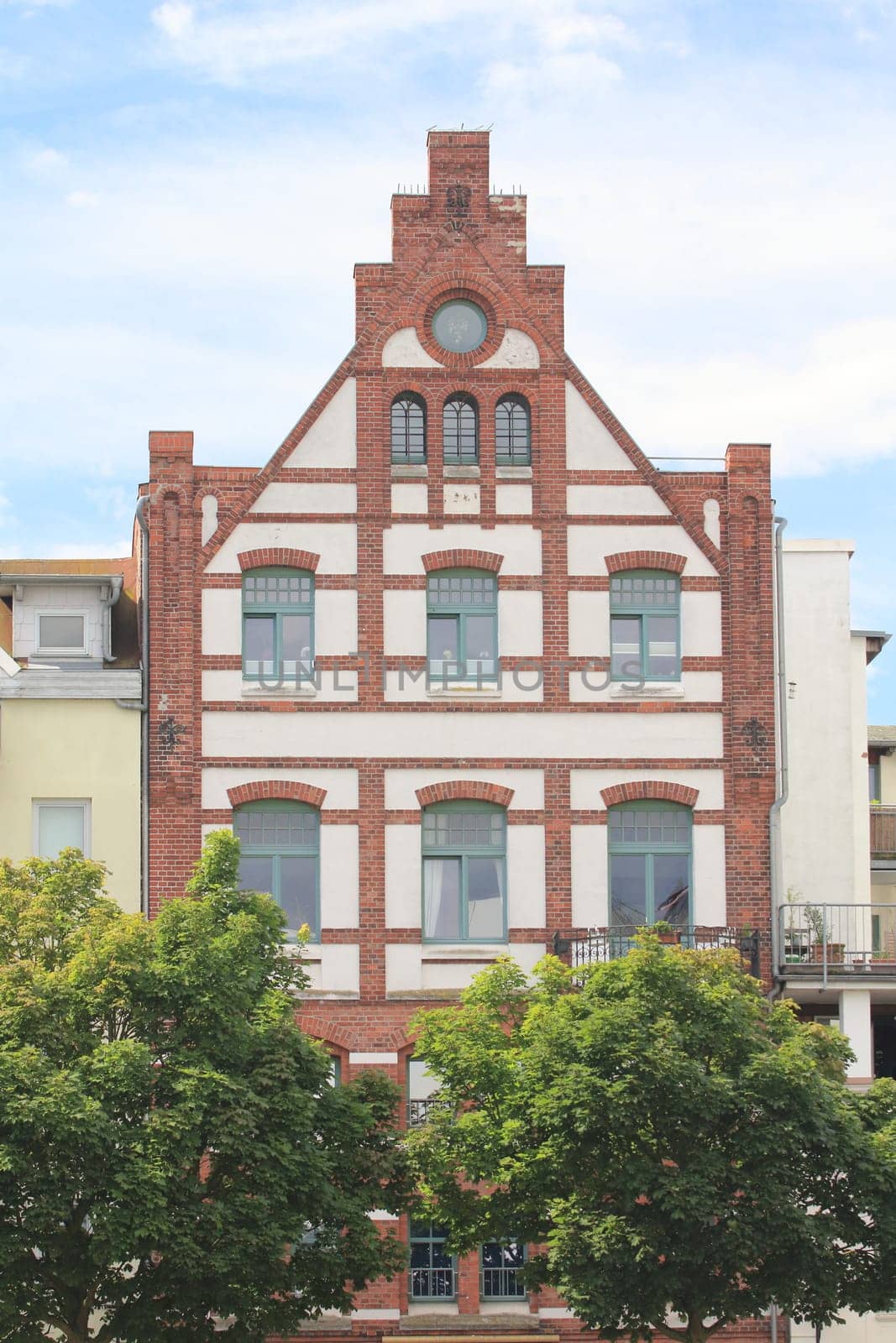 Stralsund  is a Hanseatic town in the Pomeranian part of Mecklenburg-Vorpommern, Germany.