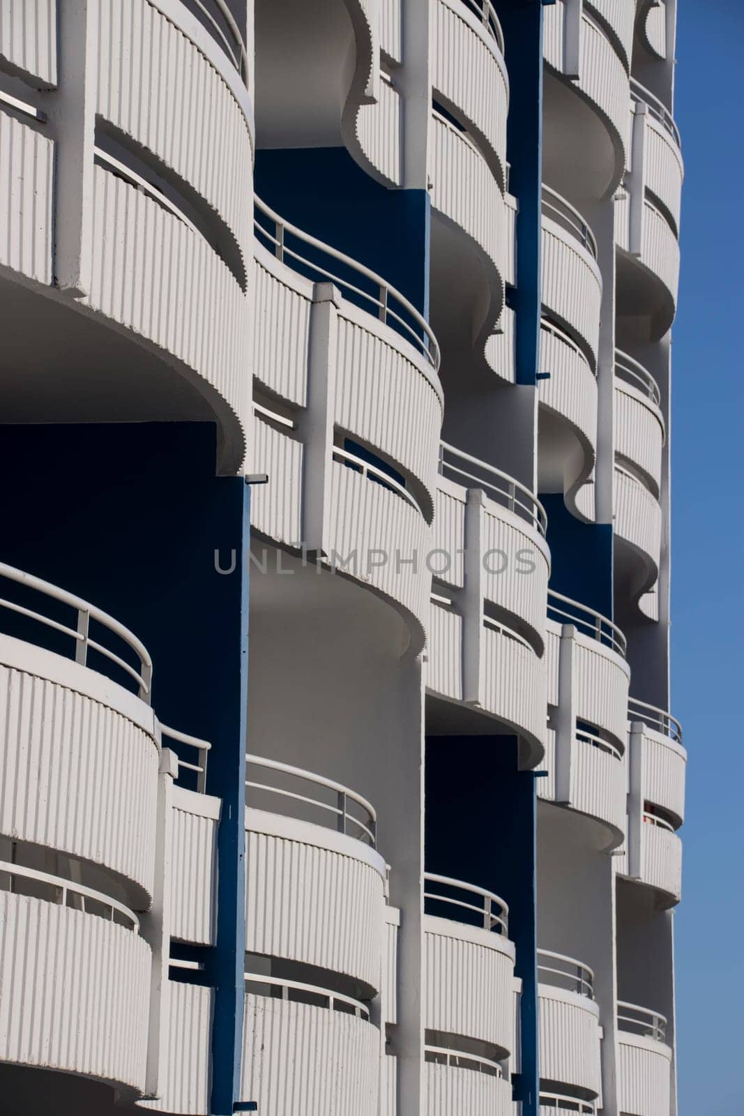 Hausfassade mit weissen Balkonen, Gran Canaria, Kanarische Inseln, Spanien