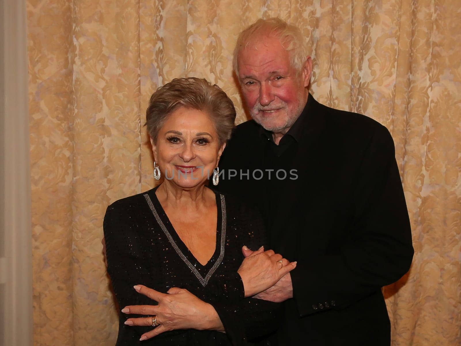 Schlagersängerin Dagmar Frederic mit Ehemann Klaus Lenk am 06.01.2024 in Magdeburg