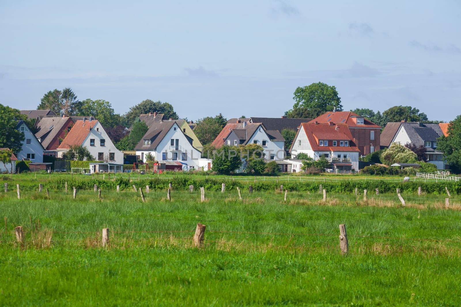 Residential buildings, detached houses, residential buildings, pasture, Osterholz-Scharmbeck, Lower Saxony, Germany, Europe