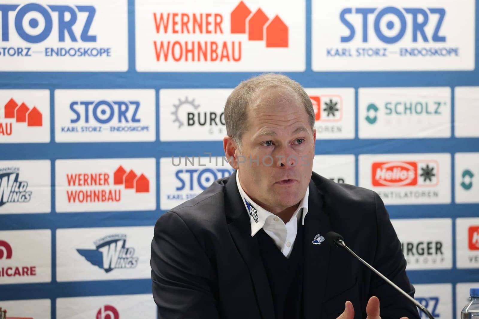 Head coach Steve Walker (SERC Wild Wings) at the press conference,PK after the game of the DEL 23-24,37. Sptg.: Schwenninger Wild Wings vs Düsseldorfer EG (DEG)
