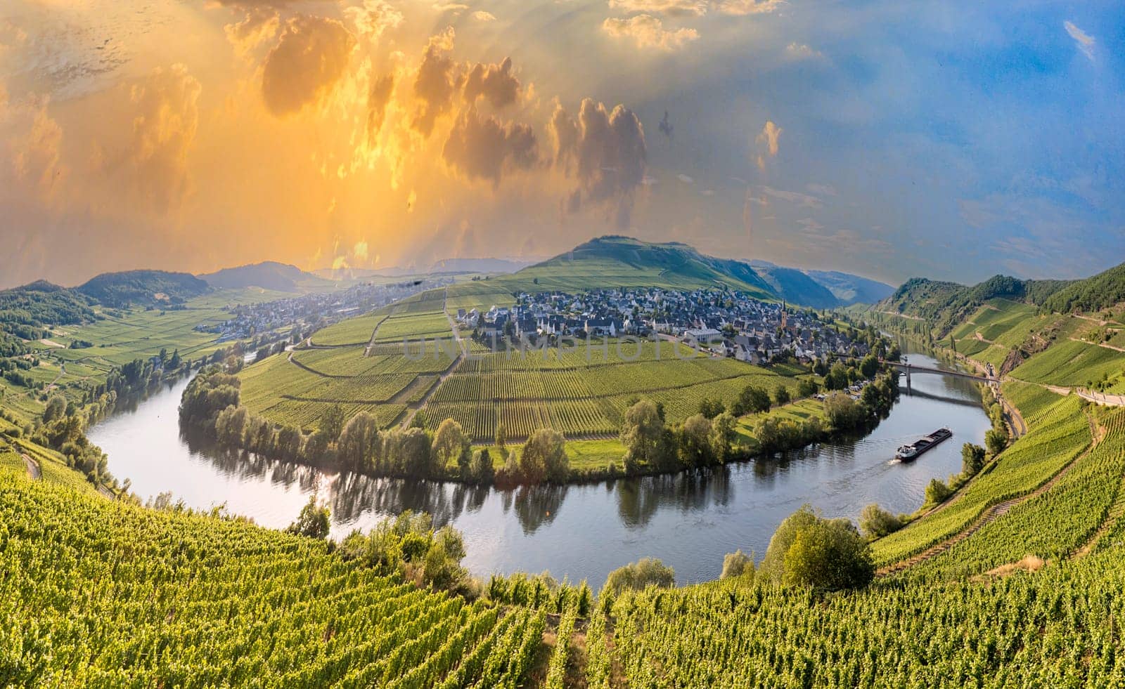 scenic moselle river loop at Leiwen, Trittenheim in Germany