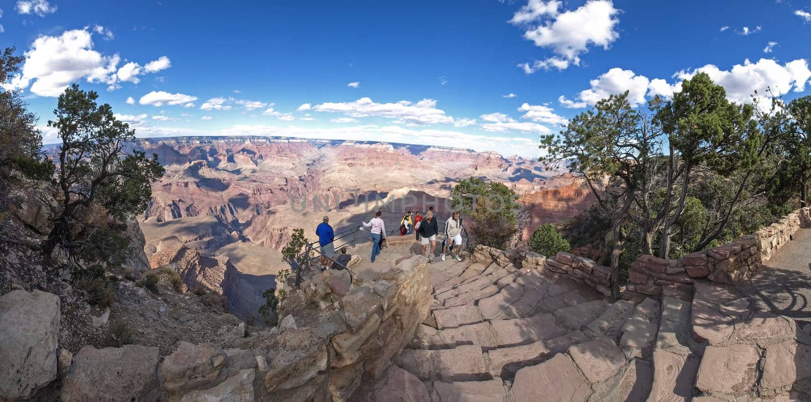 The Grand Canyon. Views of the canyon, the landscape and nature.