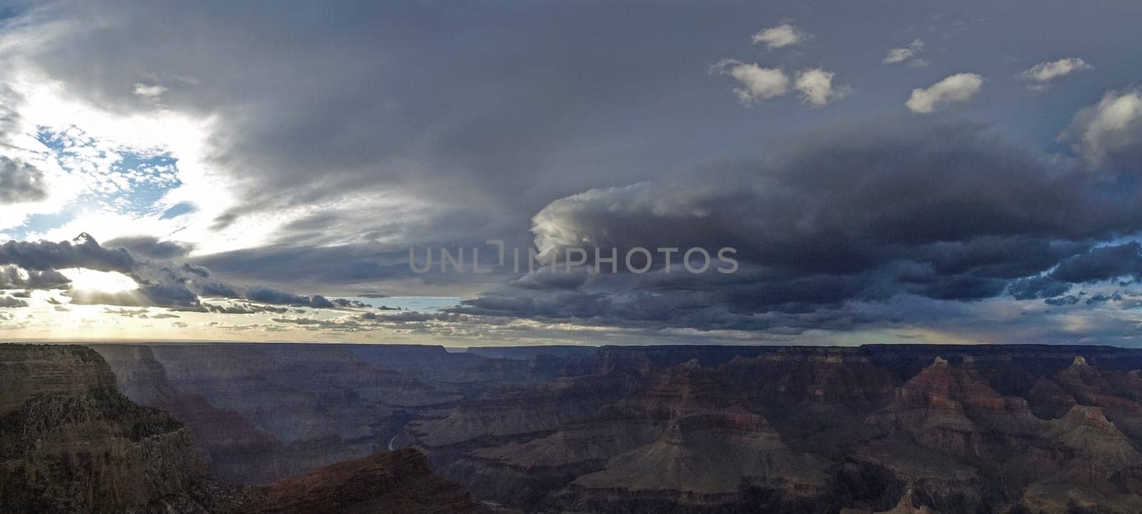 The Grand Canyon. Views of the canyon, the landscape and nature.