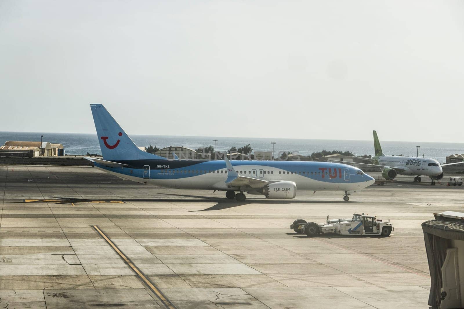 Passagierflugzeug der TUIfly GmbH am Flughafen, Gran Canaria, Kanarische Inseln, Spanien