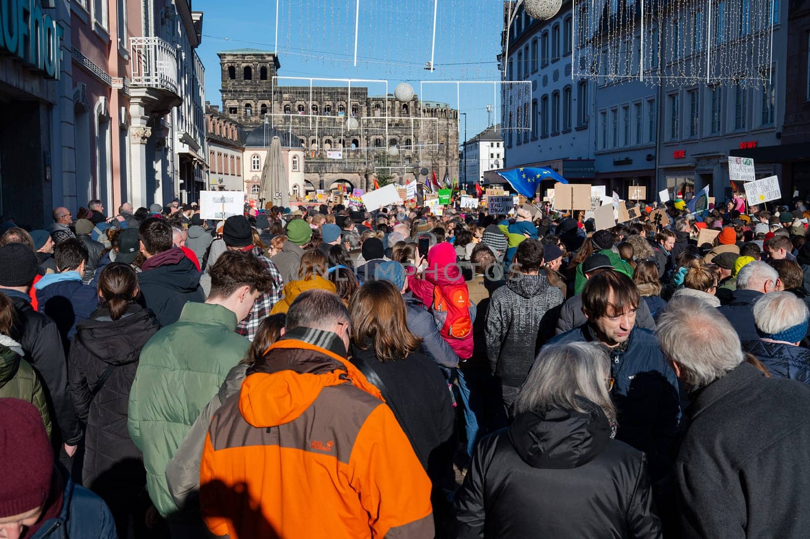 Protest against right wing AFD in Trier, Germany, 28.01.2024, demonstration for human rights, no discrimination and racism, diversity, humanitarian, multiethnic crowd