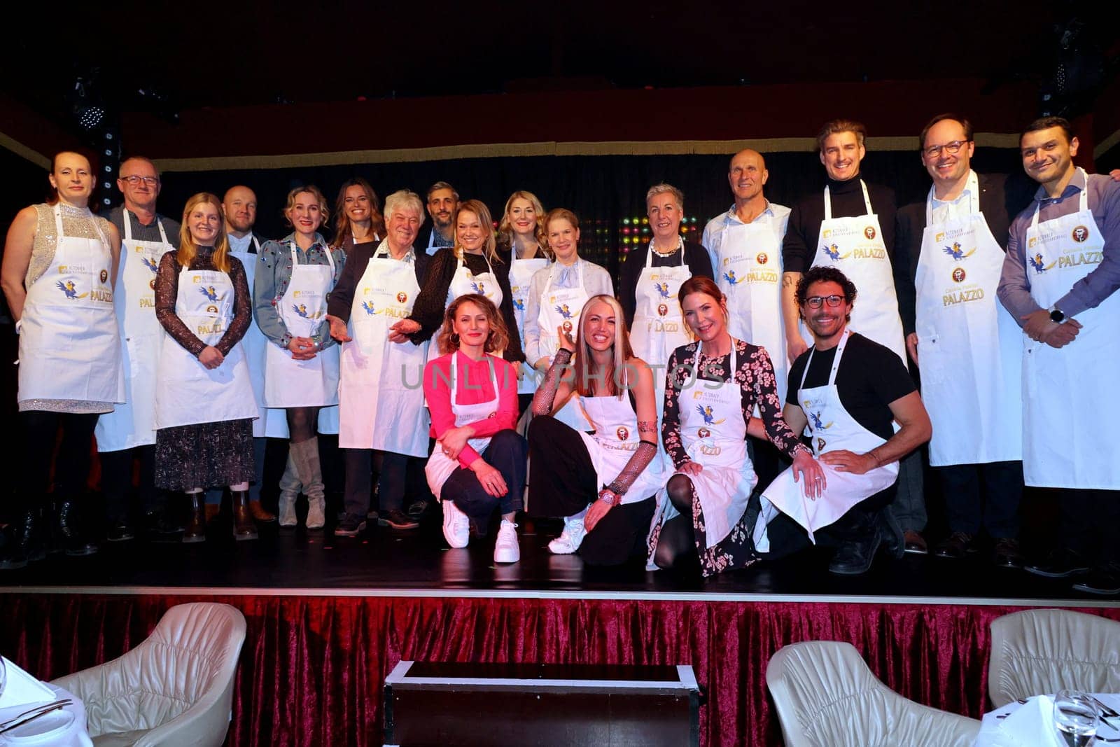Group photo with :Rolf Zuckowski,Nova Meierhenrich,Susanne Böhm,Michel Abdollahi, Dennis Wilms,Rüdiger Grube,Sandra Quadflieg,Sebastian Knauer,Ina Menzer,Kirsten Roschlaub,Julia Kretschmer-Wachsmann,Boris Entrup,Tessa Bergmeier. Cornelia Poletto,Christiane Dienhold,Charity evening for the benefit of the air port of the Altona Children's Hospital at Cornelia Poletto's Palazzo at the Horner Rennbahn,Hamburg,31.01.2024