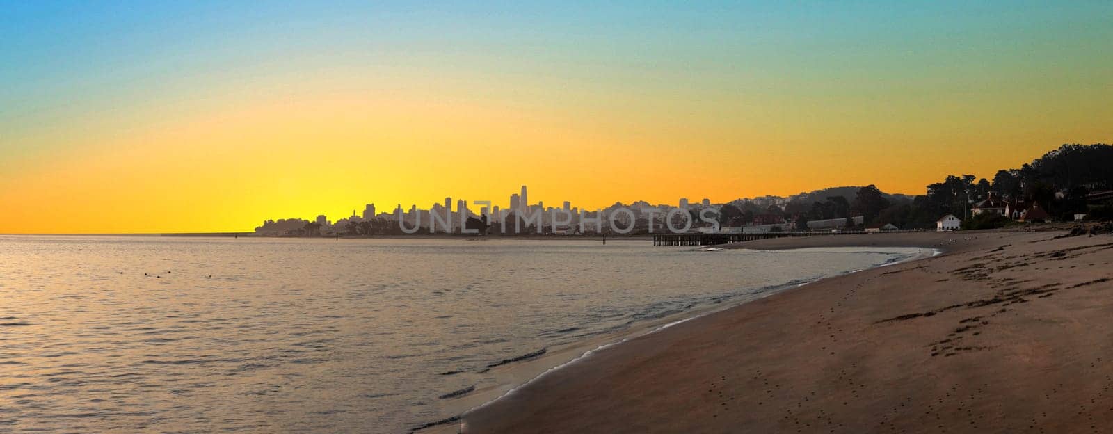 scenic skyline of San Francisco in early morning light