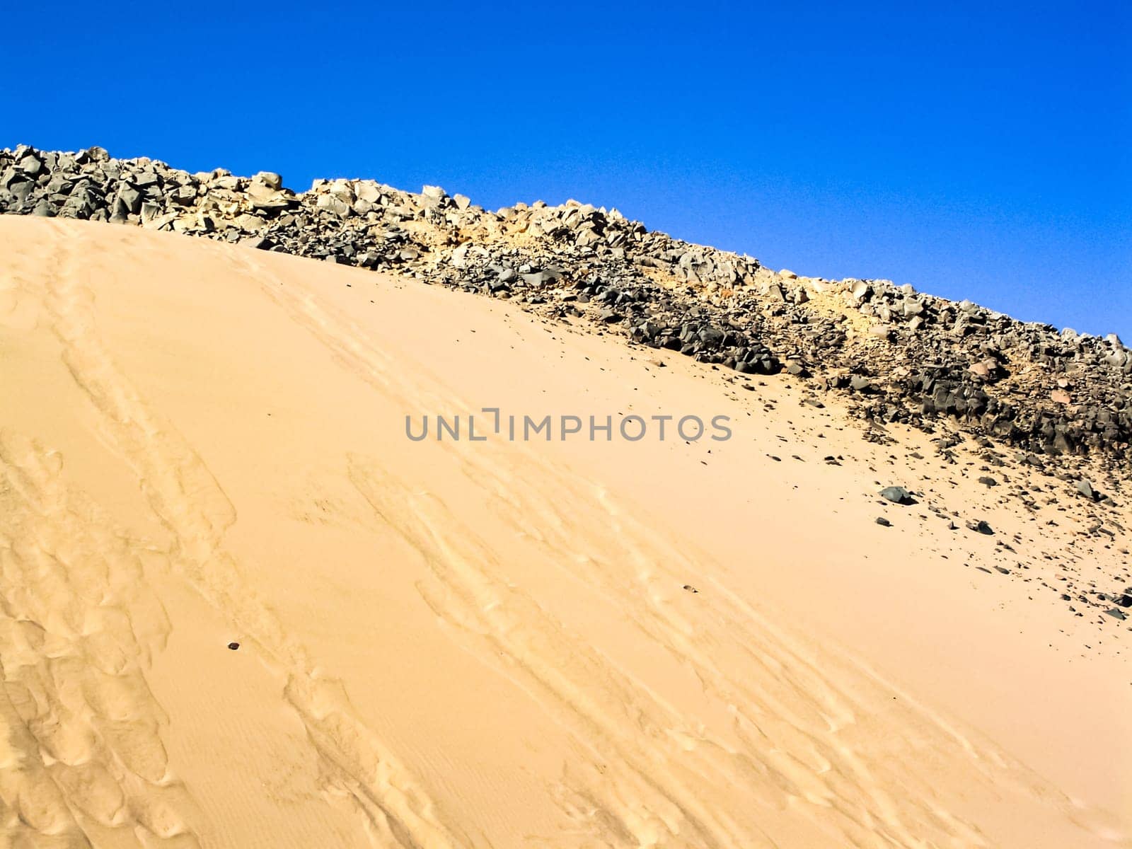 Egyptian desert the beginning of the desert sugar in Egypt
