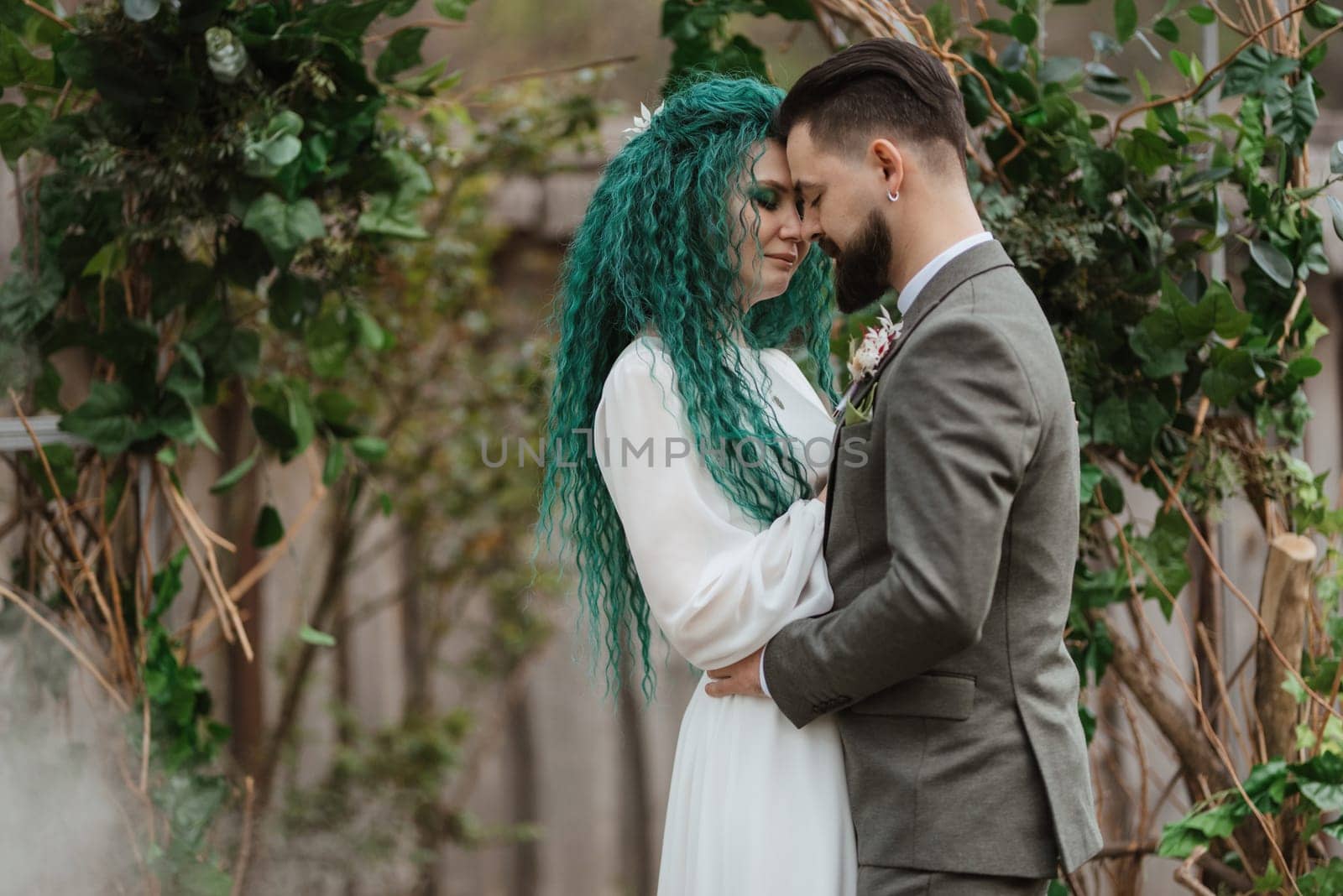 the first wedding dance of the bride and groom in the glade of the country club
