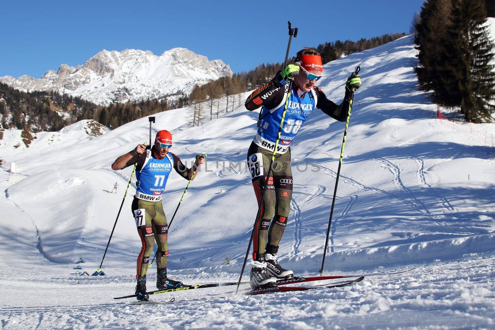 The German biathletes had nothing to do with the awarding of medals in the individual competition - here v.li duel. Arnd Peiffer (Clausthal-Zellerfeld) and Benedikt Doll (SZ Breitnau/front) together on the climb - IBU Biathlon World Championships Hochfilzen 2017 - Men's Individual