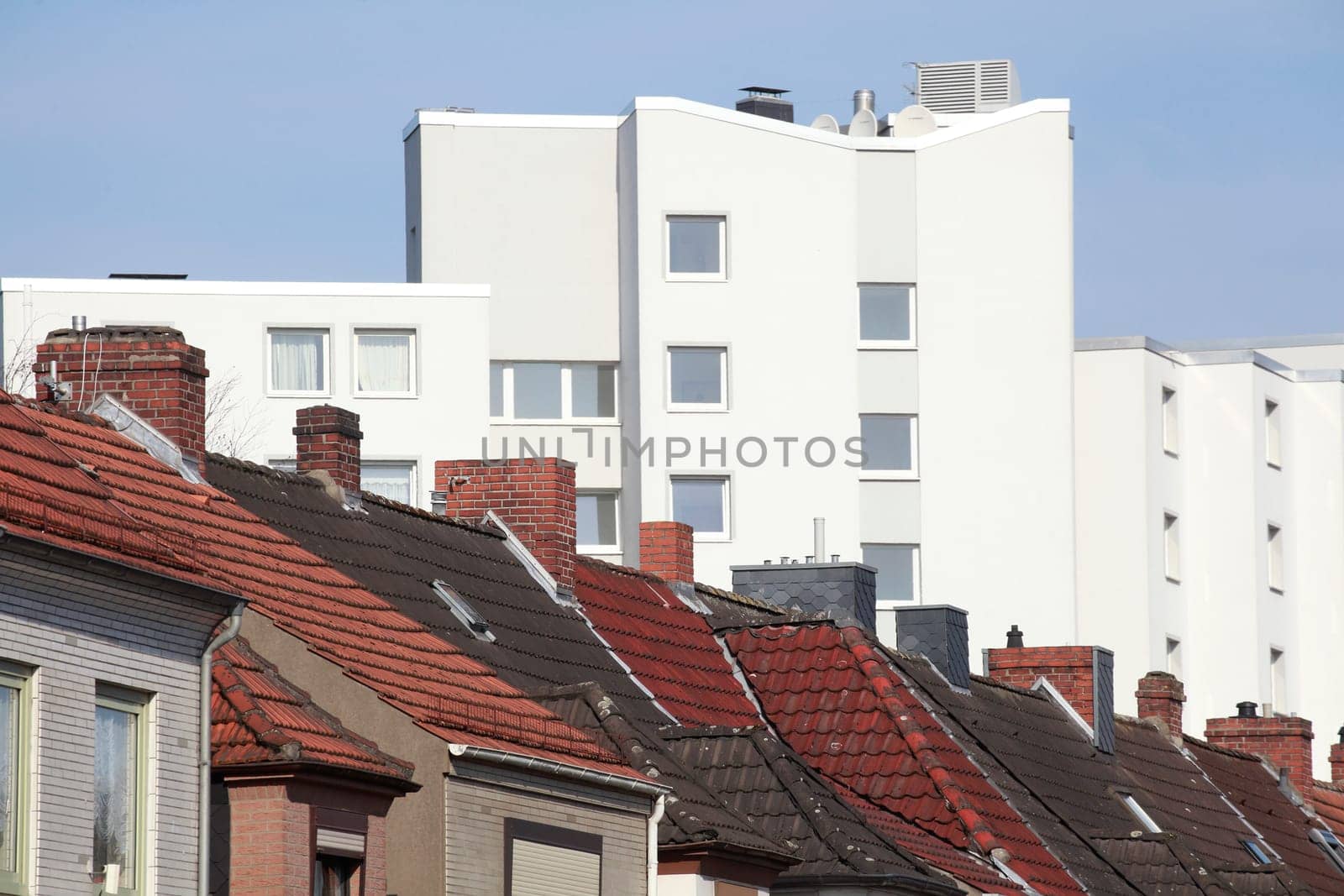High-rise building with terraced houses, residential building, multi-family houses, Bremen, Germany