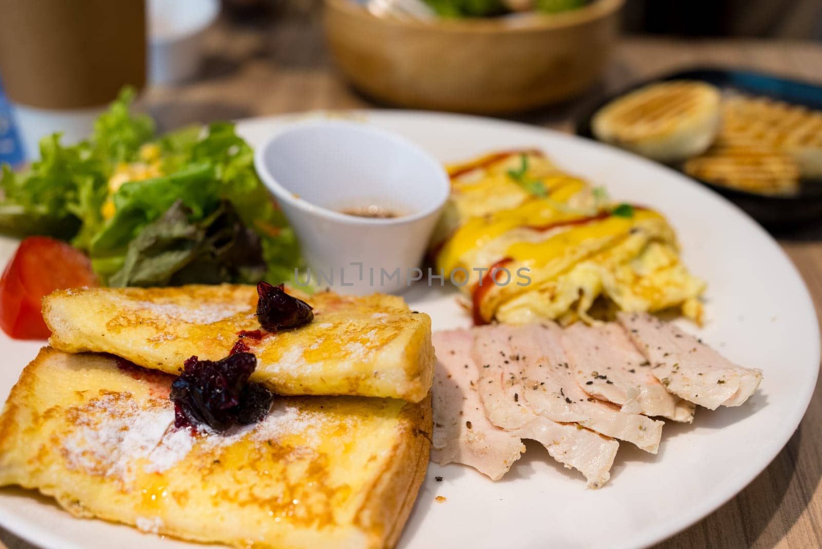 All day breakfast with toast and chicken fillet