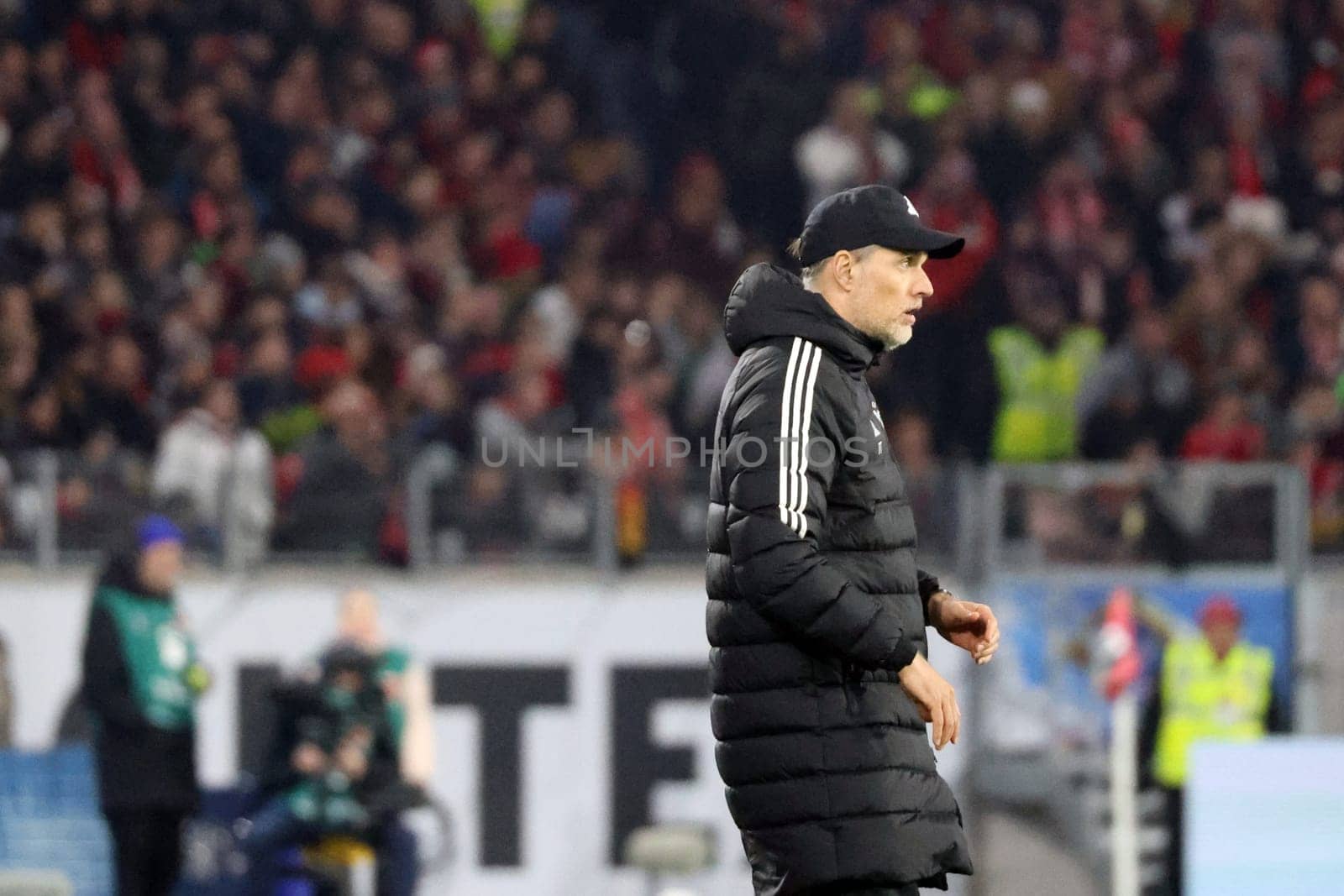 Coach Thomas Tuchel (FC Bayern Munich) at the match of the 1st FBL: 23-24: 24. Sptg. SC Freiburg - FC Bayern Munich  DFL REGULATIONS PROHIBIT ANY USE OF PHOTOGRAPHS AS IMAGE SEQUENCES AND/OR QUASI-VIDEONann  Photo: Joachim Hahne/johapress