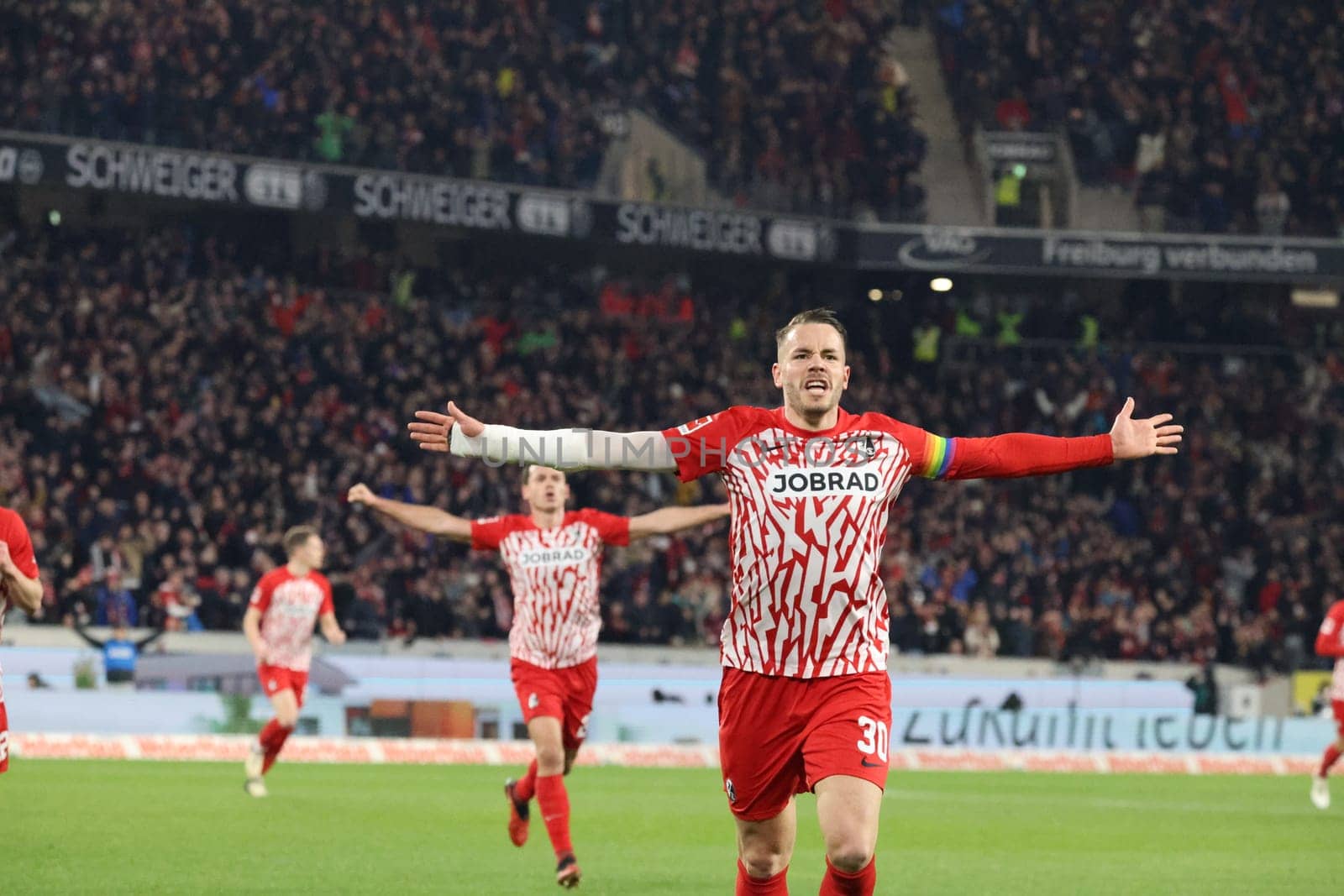Christian Günter (SC Freiburg) scores to make it 1-0 and celebrates his first goal of the season in the match of the 1. FBL: 23-24: 24. Sptg. SC Freiburg - FC Bayern Munich  DFL REGULATIONS PROHIBIT ANY USE OF PHOTOGRAPHS AS IMAGE SEQUENCES AND/OR QUASI-VIDEONann  Photo: Joachim Hahne/johapress