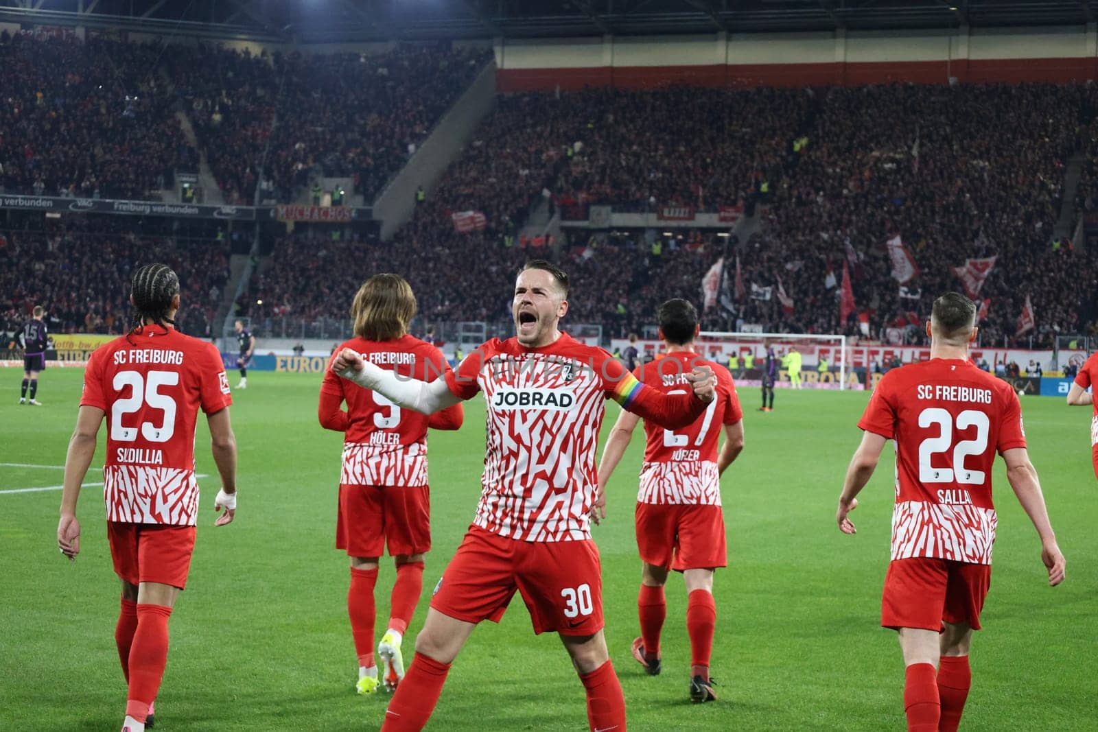 Christian Günter (SC Freiburg) scores to make it 1-0 and celebrates his first goal of the season in the match of the 1. FBL: 23-24: 24. Sptg. SC Freiburg - FC Bayern Munich  DFL REGULATIONS PROHIBIT ANY USE OF PHOTOGRAPHS AS IMAGE SEQUENCES AND/OR QUASI-VIDEONann  Photo: Joachim Hahne/johapress