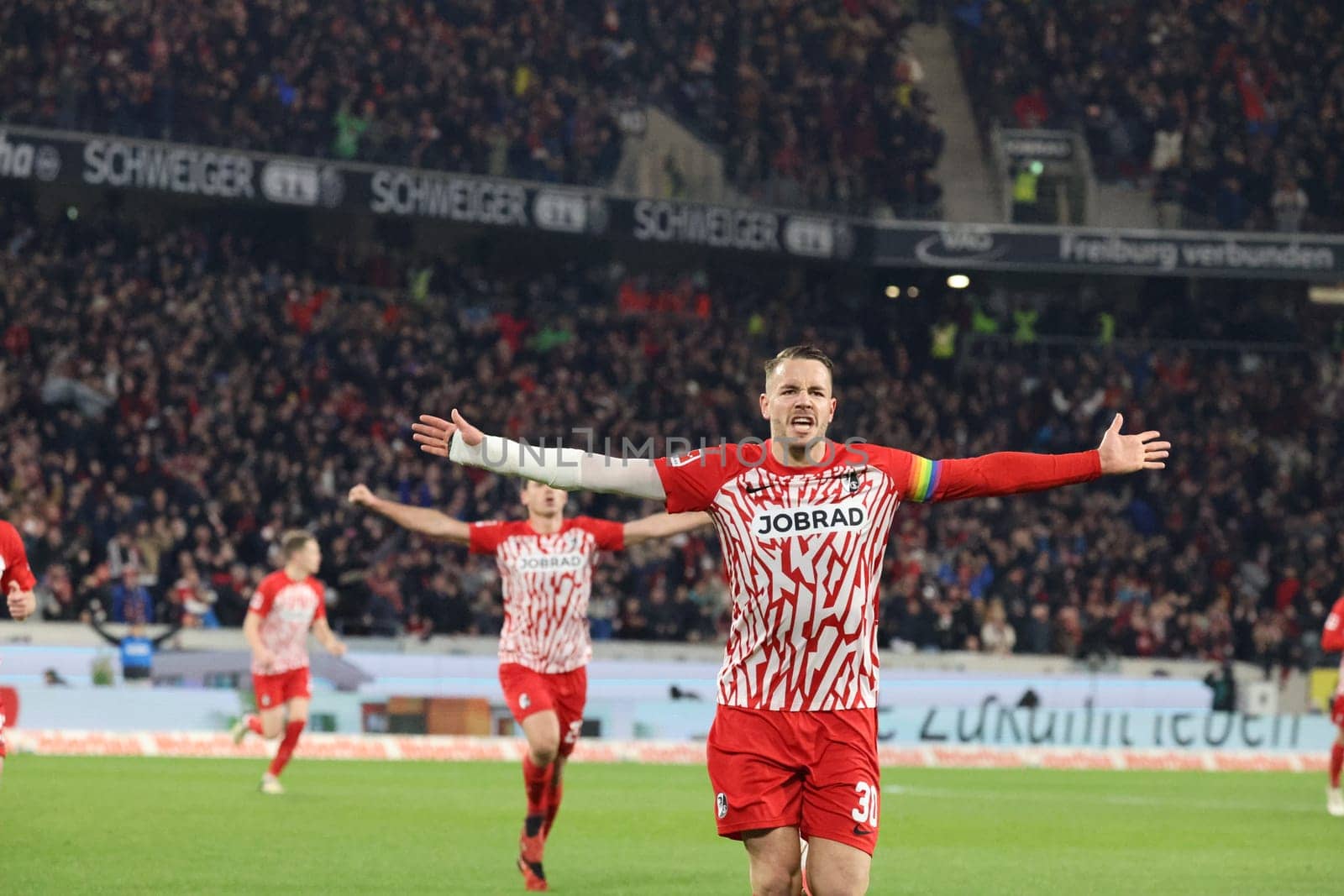 Christian Günter (SC Freiburg) scores to make it 1-0 and celebrates his first goal of the season in the match of the 1. FBL: 23-24: 24. Sptg. SC Freiburg - FC Bayern Munich  DFL REGULATIONS PROHIBIT ANY USE OF PHOTOGRAPHS AS IMAGE SEQUENCES AND/OR QUASI-VIDEONann  Photo: Joachim Hahne/johapress