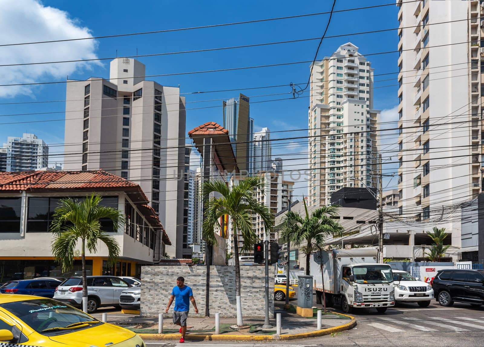 Busy street in Calidonia district, Panama City