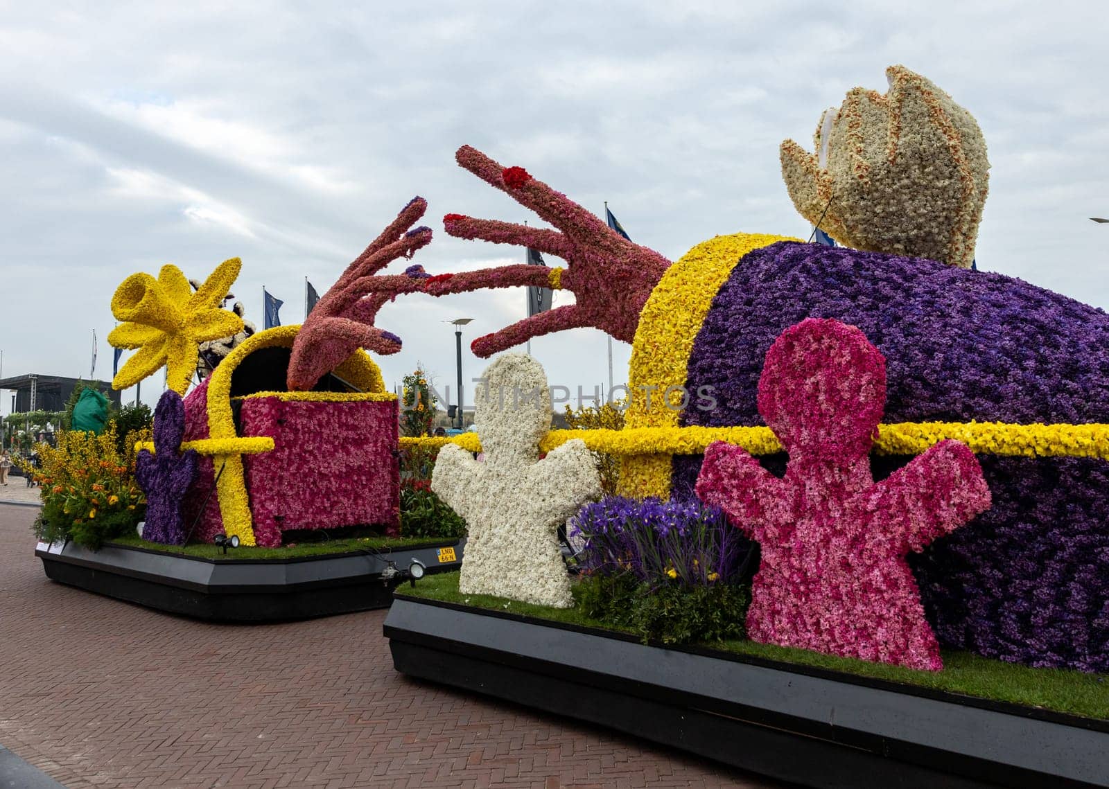 Noordwijk, Netherlands - April 22, 2023: Spectacular flower covered floats in the Bloemencorso Bollenstreek the annual spring flower parade from Noordwijk to Haarlem in the Netherlands.