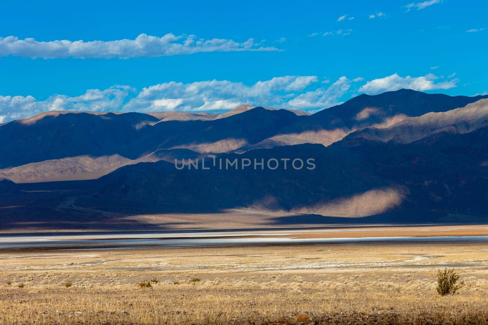 On the road landscape of the route crossing the Death Valley