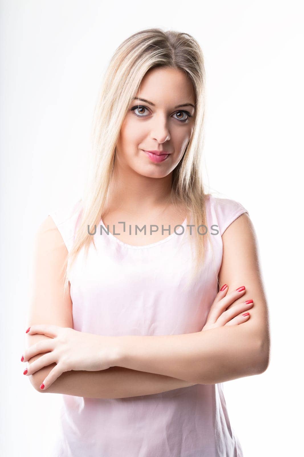 Young professional portrays a blend of approachability and assertiveness
