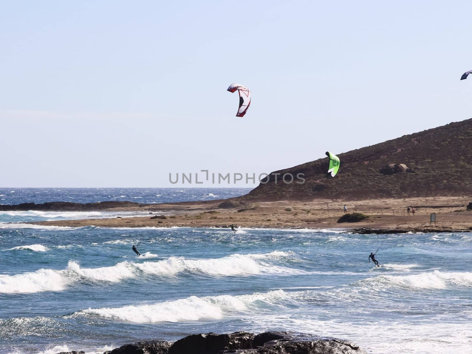 Flying on a wing. The parachute to hover. Skydiving, sport for the brave.