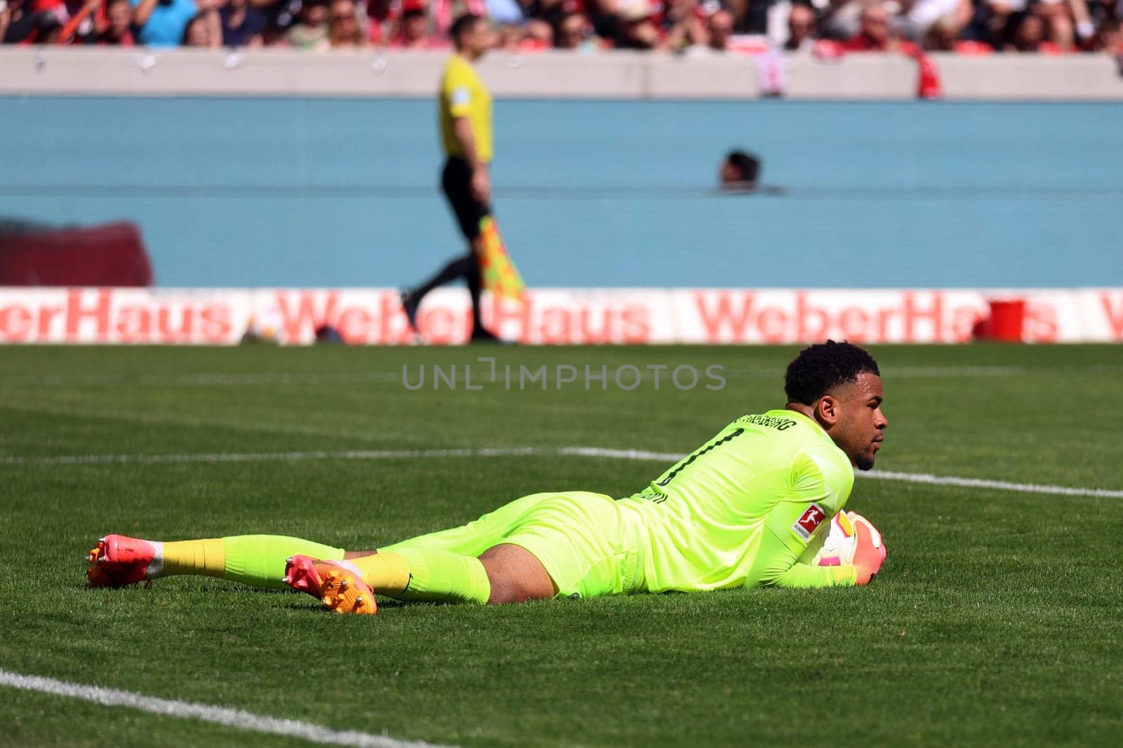 Goalkeeper Noah Atubolu (SC Freiburg) at the match of the 1st FBL: 23-24: 33rd Sptg. SC Freiburg - 1st FC Heidenheim  DFL REGULATIONS PROHIBIT ANY USE OF PHOTOGRAPHS AS IMAGE SEQUENCES AND/OR QUASI-VIDEONann  Photo: Joachim Hahne/johapress