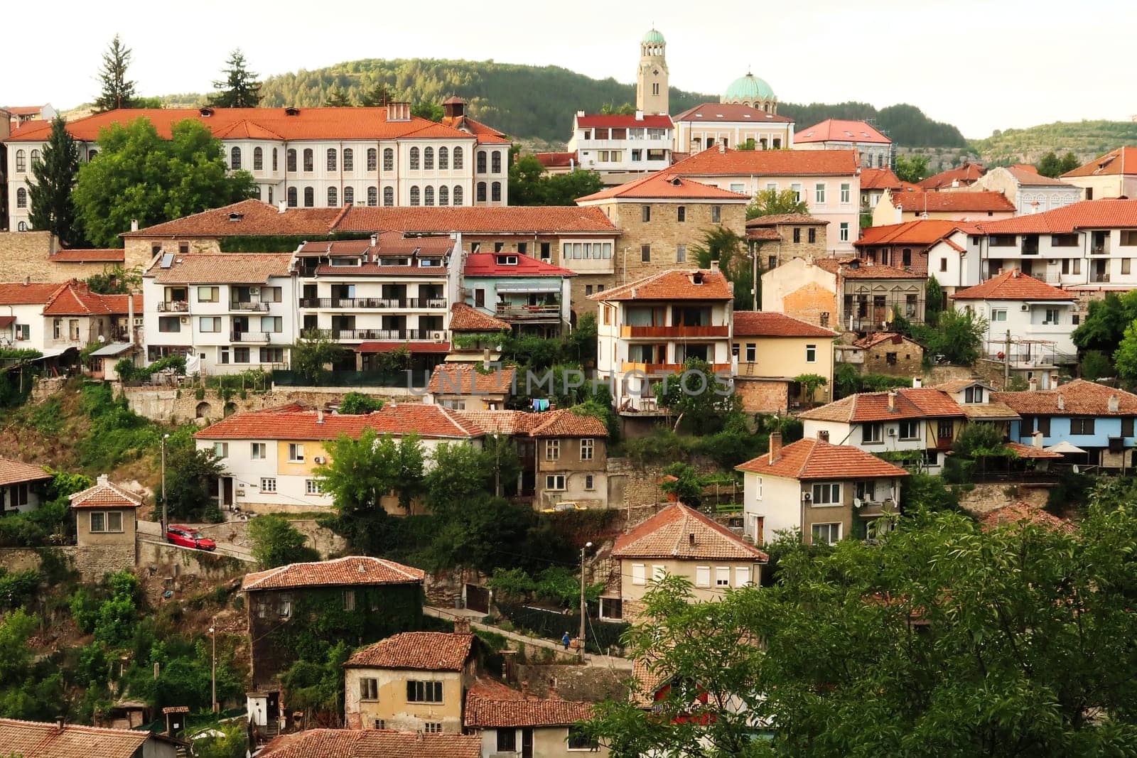 Scenic view onto one of the neighborhoods of the old town of Veliko Tarnovo, built on a hill, Veliko Tarnovo, Bulgaria 2022