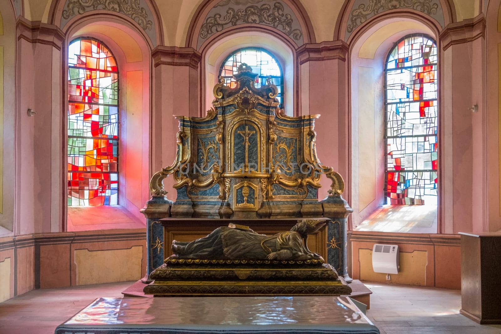 ehemalige Pfarrkirche Sankt Peter und Paul, Luxemburg, Echternach