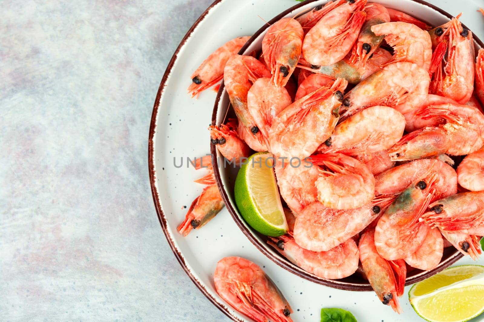 Uncooked raw prawns or shrimps with spices and herbs.