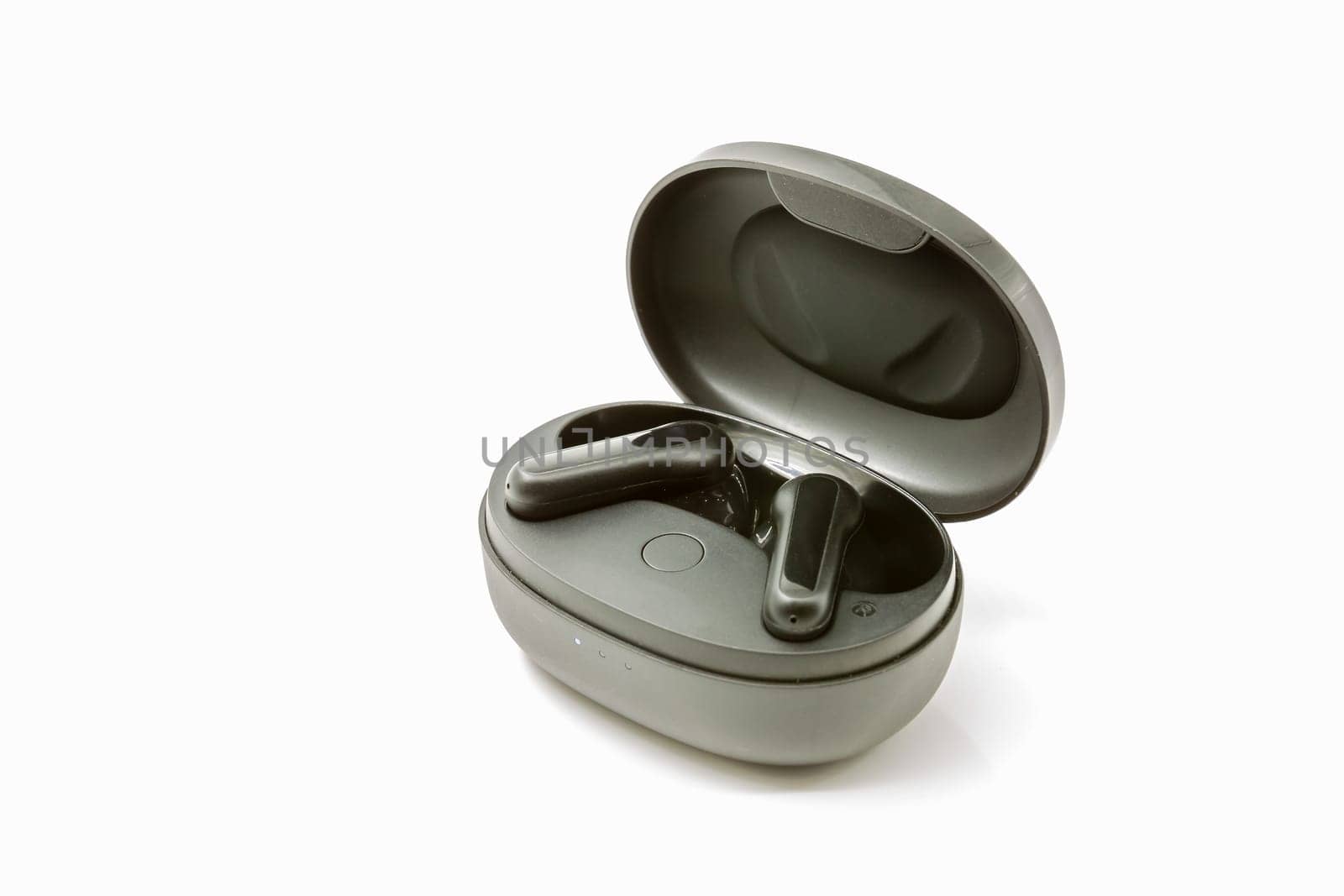 Wireless smartphone headphones in a box