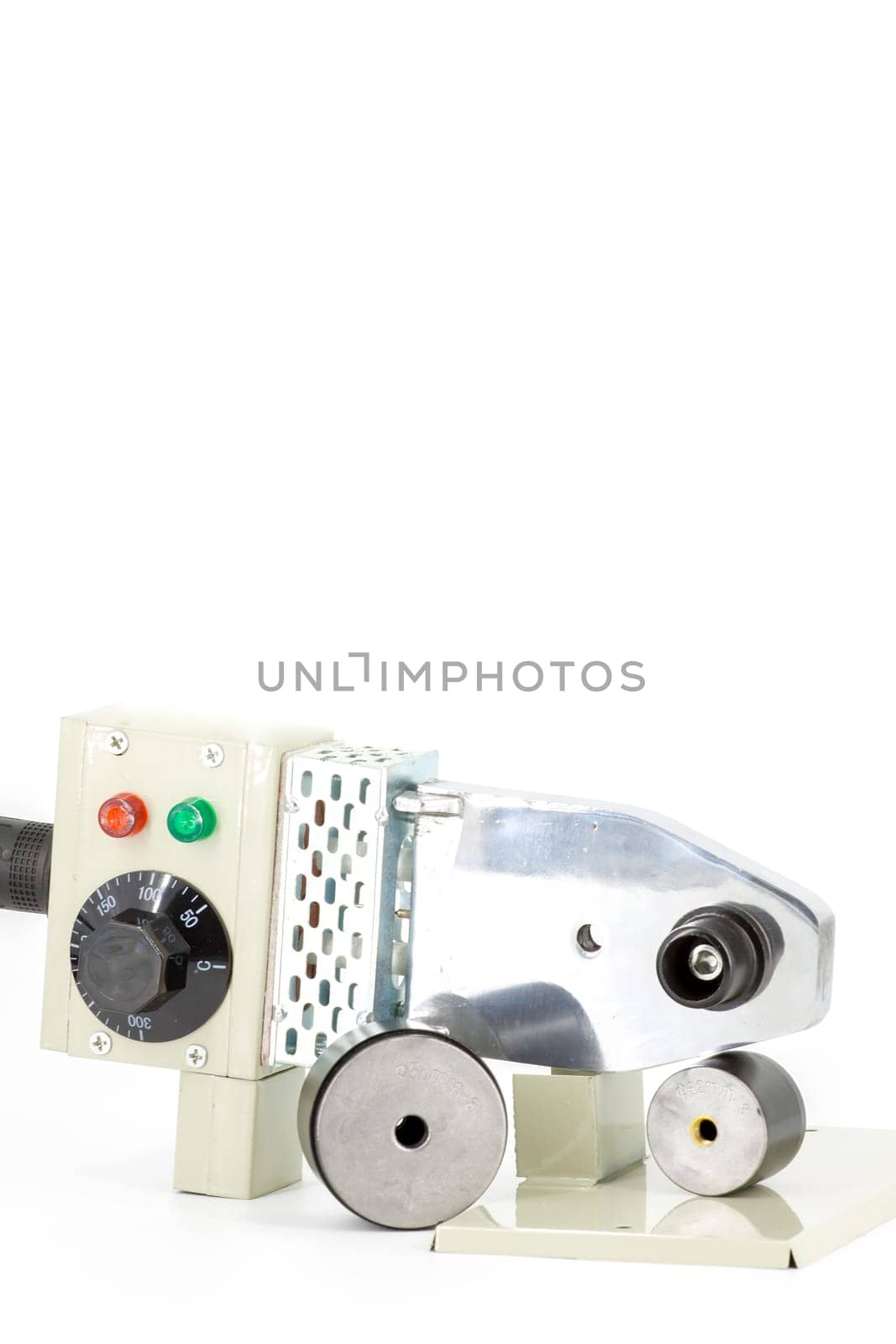 Electric soldering iron for polypropylene pipes and fittings