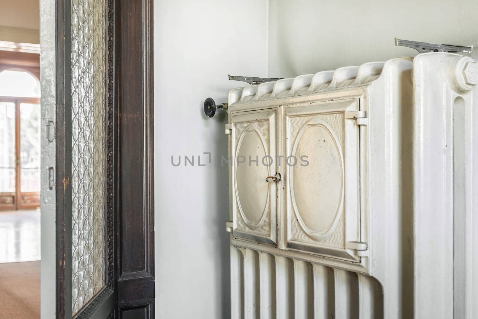Antique cast iron radiator (1900s Italian) with food warmer