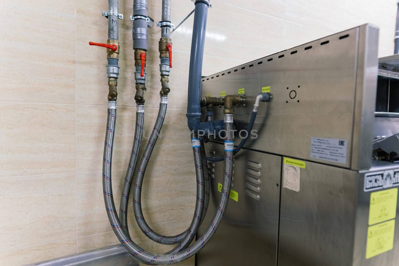 Industrial wash machine for washing big amount of textiles