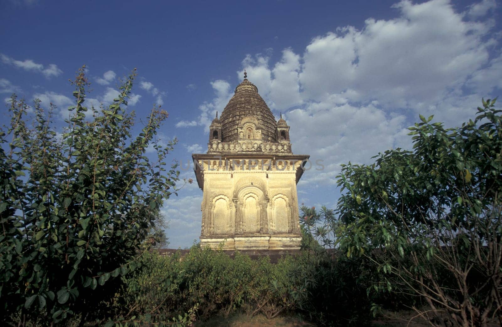 a view of the Erotic Temple and Hindu Temple of Kandarija Mahadeva Temple in the city of Khajurao in Province Madhya Pradesh in India.  India, Khajurao, April, 1998