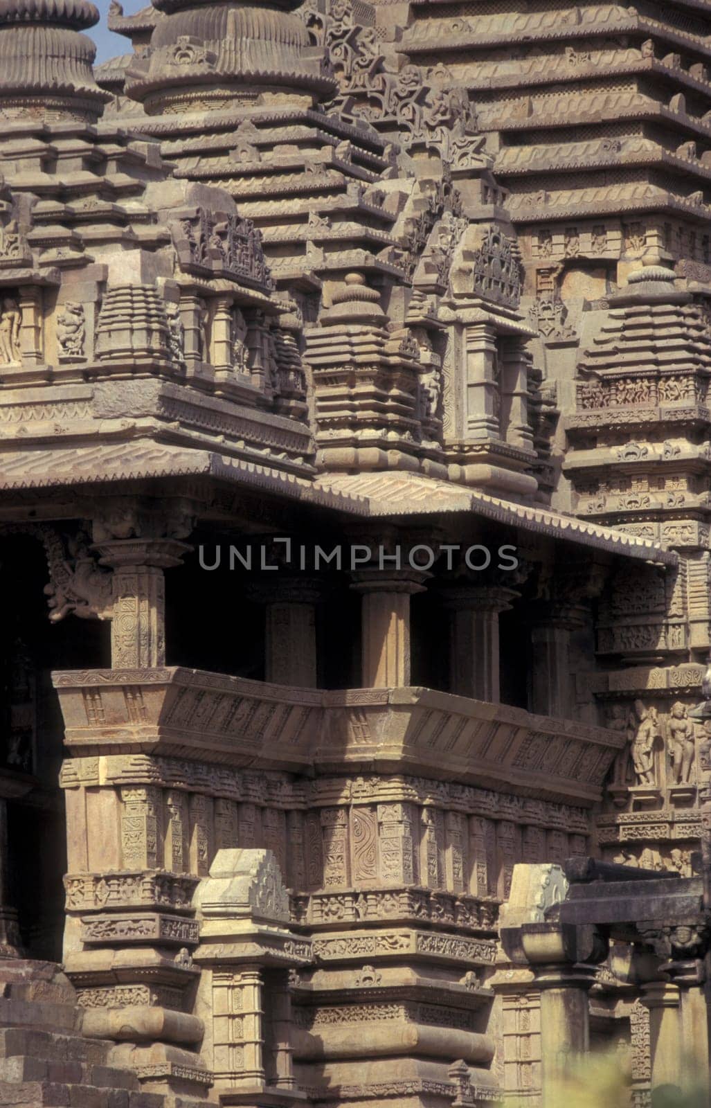 a view of the Erotic Temple and Hindu Temple of Kandarija Mahadeva Temple in the city of Khajurao in Province Madhya Pradesh in India.  India, Khajurao, April, 1998