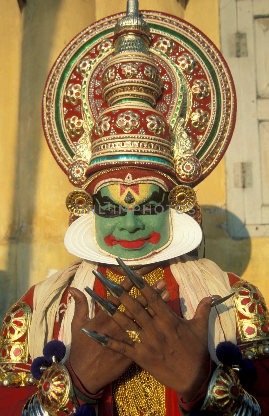 a  Artist of a Kathakali Dance Group at a authentic training in the city of Kochi or Cochin in the Province Kerala in India.  India, Cochin, April, 1998