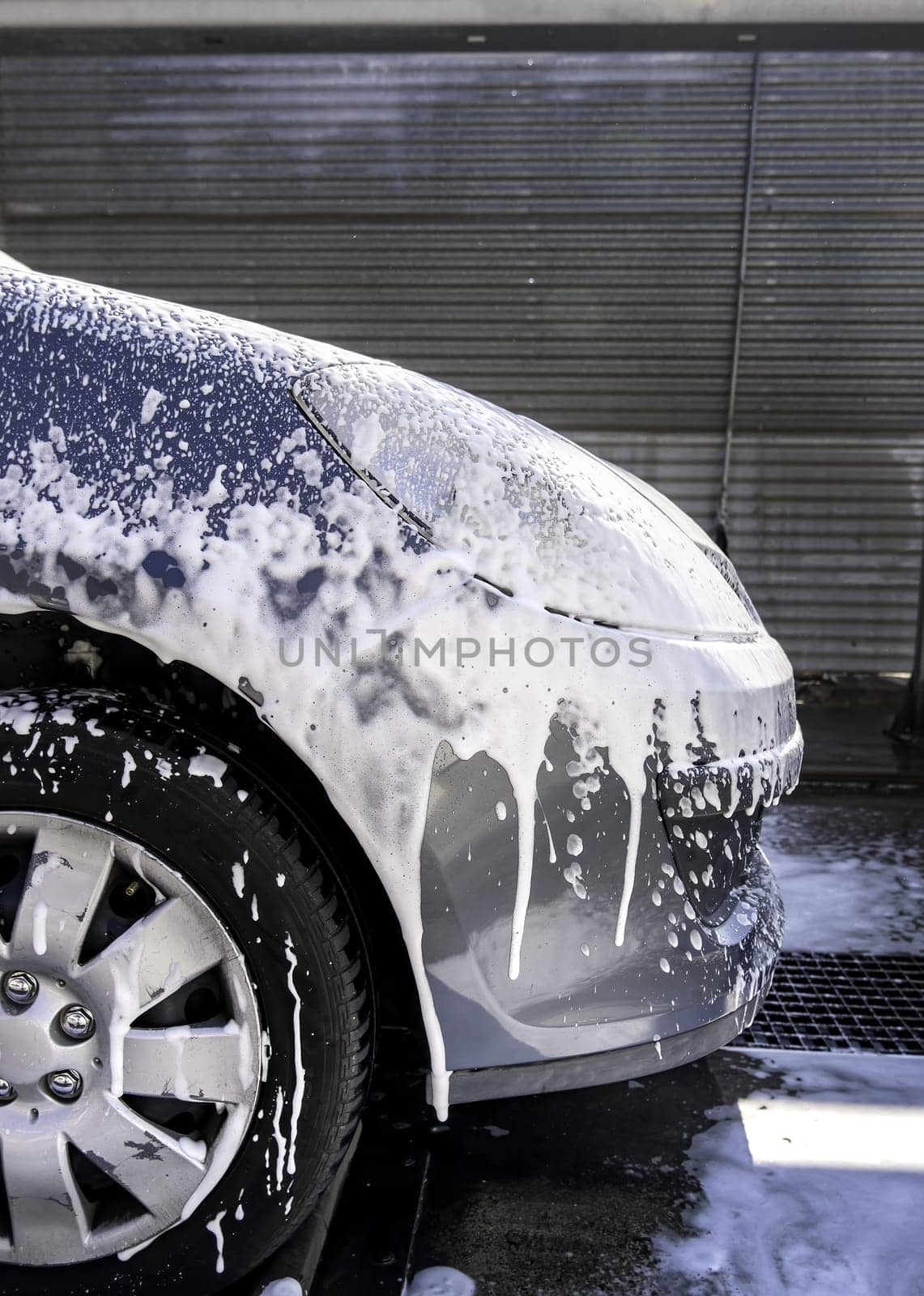 Detail cleaning and care of a car, car wash