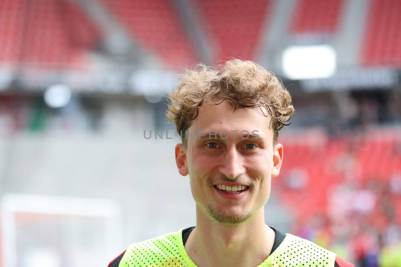 Patrick Osterhage (SC Freiburg) at the start of training for Bundesliga club SC Freiburg 2024  DFL REGULATIONS PROHIBIT ANY USE OF PHOTOGRAPHS AS IMAGE SEQUENCES AND/OR QUASI-VIDEONann  Photo: Joachim Hahne/johapress