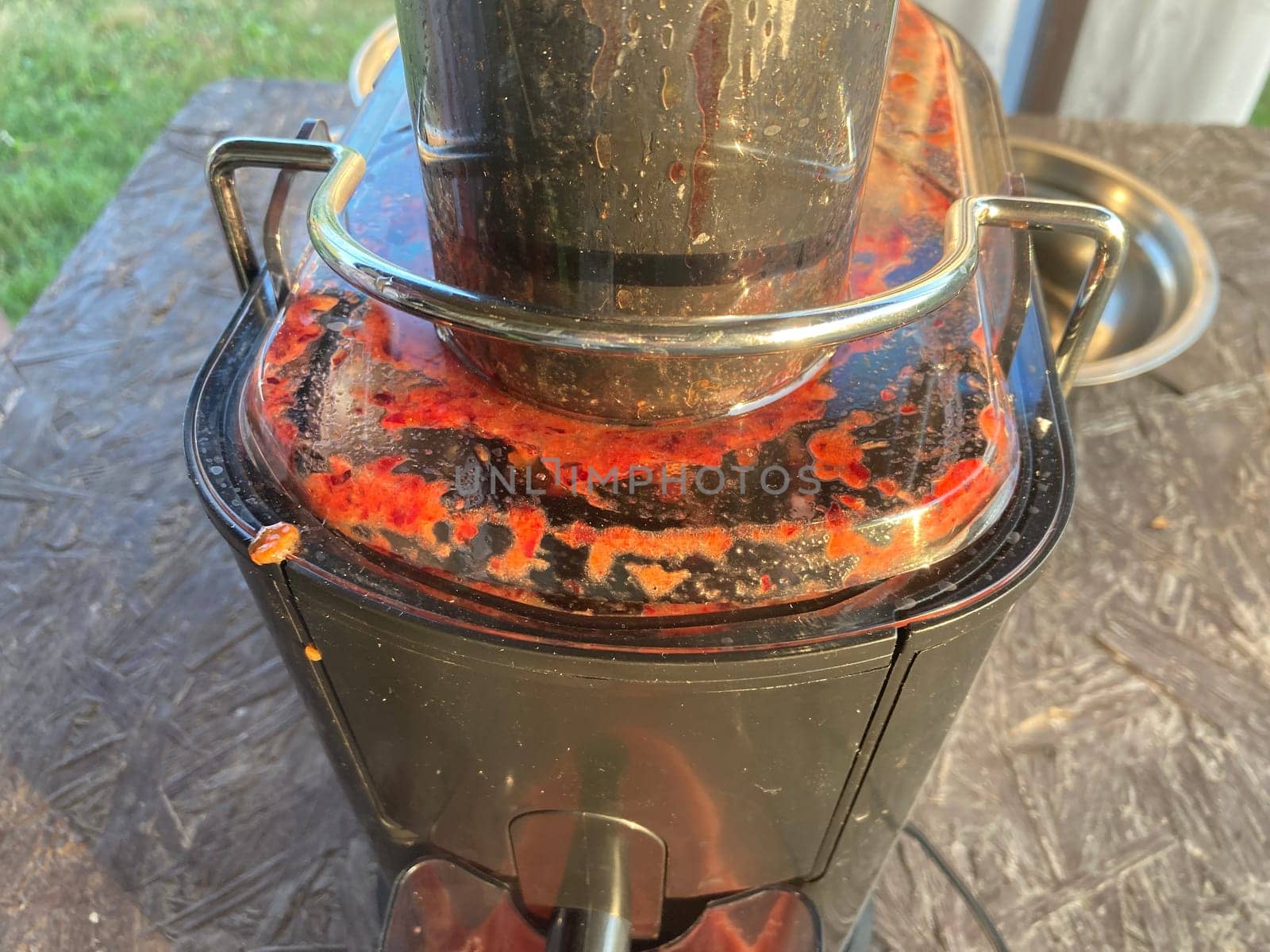 Production of homemade plum the juice