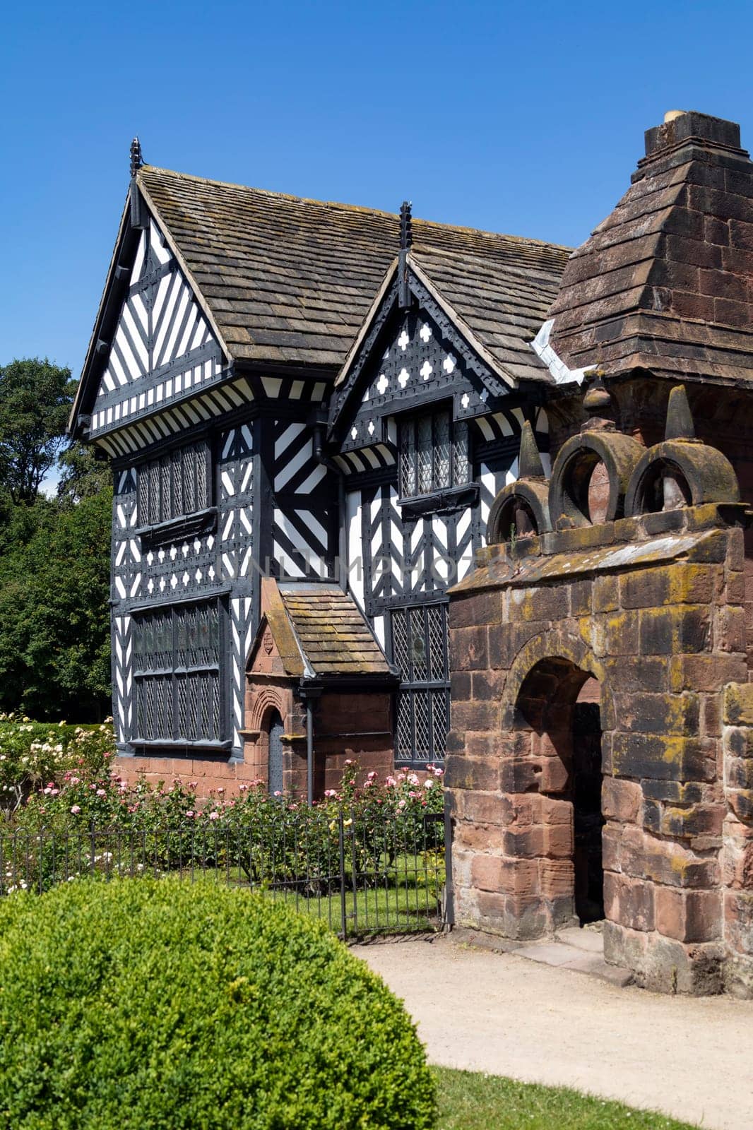 Speke Hall, a wood-framed wattle-and-daub Tudor manor house in Speke, Liverpool in northwest England. It is one of the finest surviving examples of its kind. Dates from 1530.