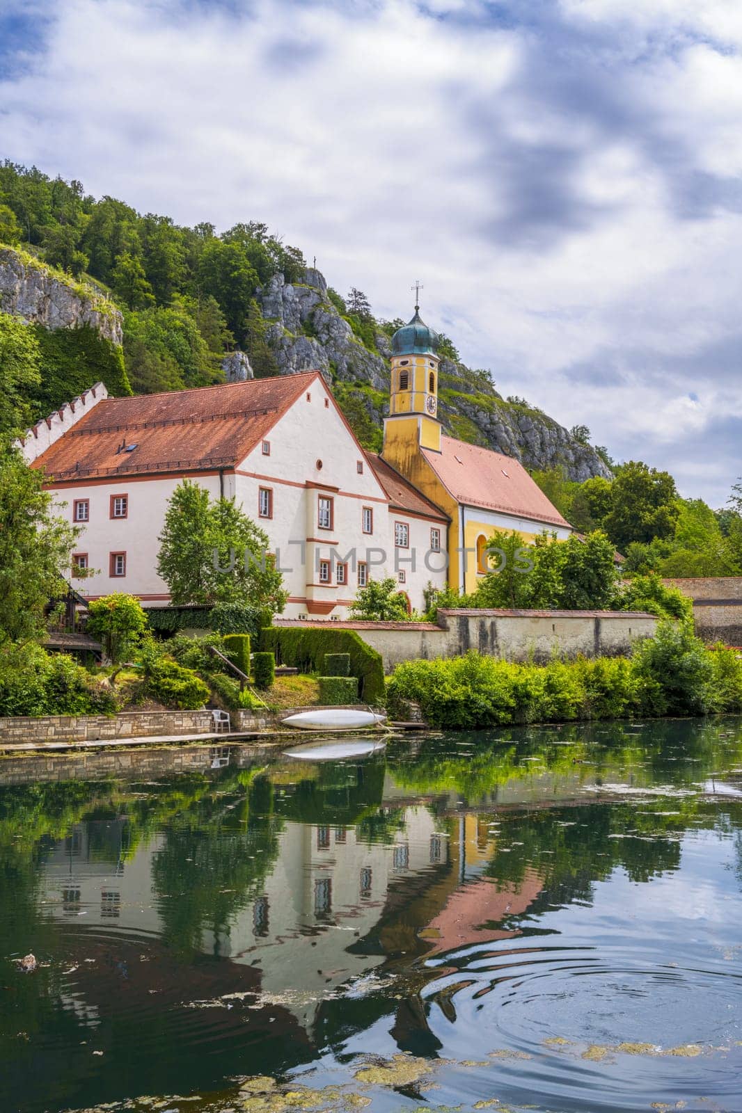 The idillic village Essing in the Altmühltal valley (Bavaria, Germany)