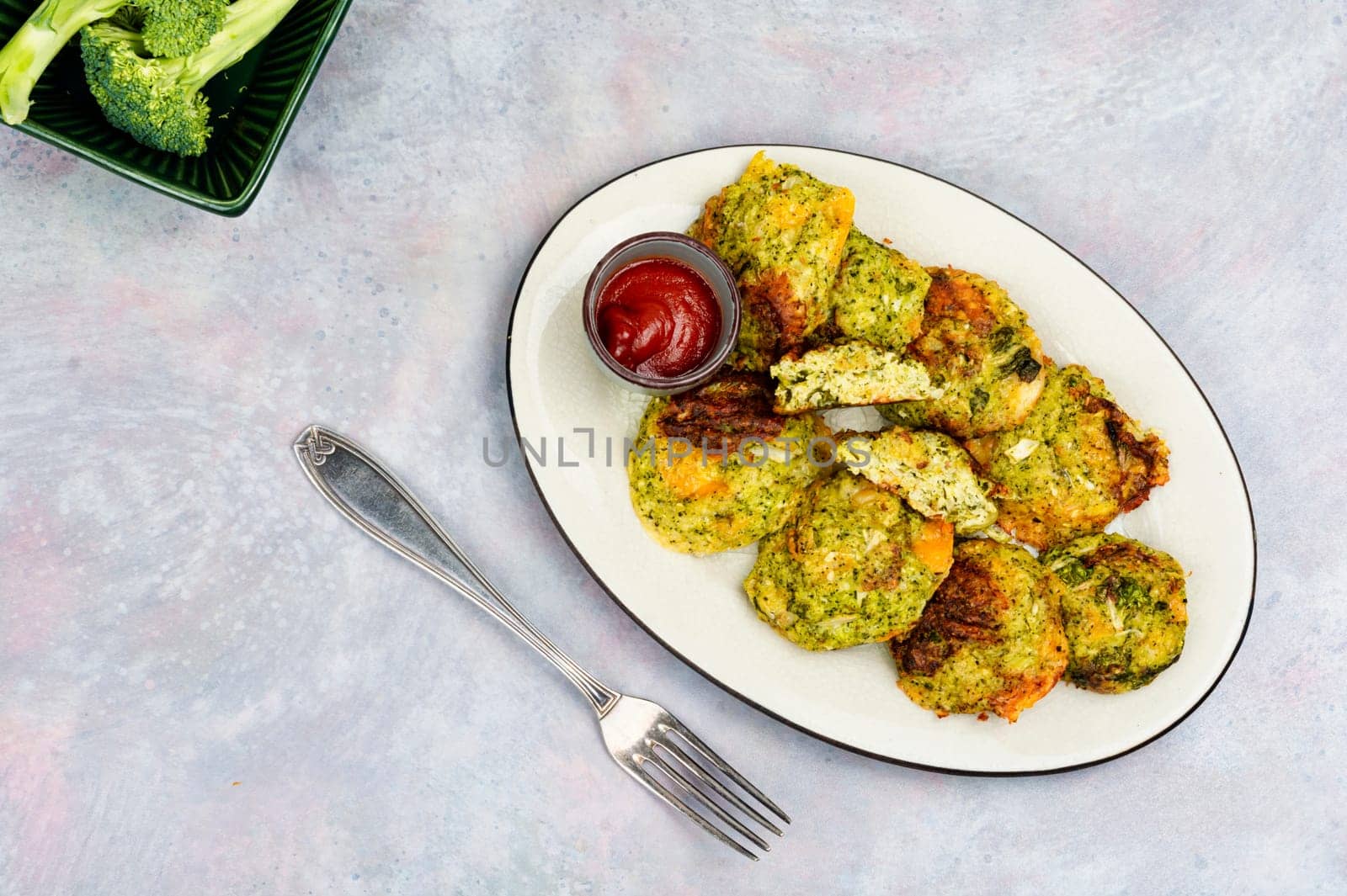 Diet vegetable cutlet from broccoli.