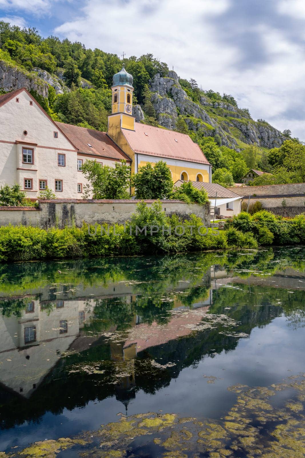 The idillic village Essing in the Altmühltal valley (Bavaria, Germany)