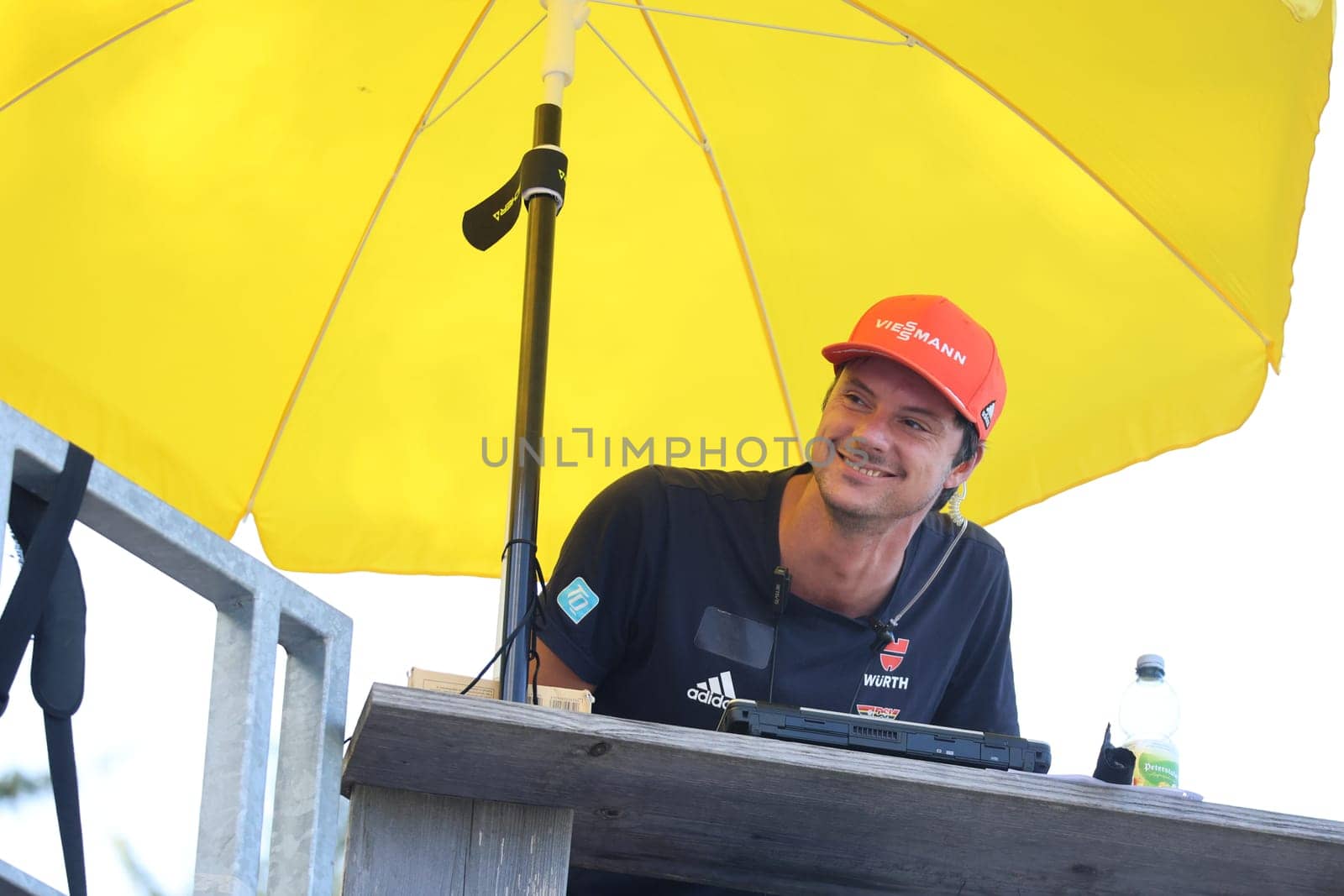 Take a closer look: Coach Andreas (SC Hinterzarten) at the FIS Cup Summer Ski Jumping Hinterzarten 2024